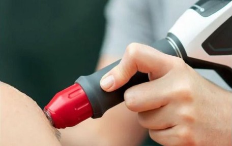 Ứng Dụng Sóng Xung Kích Shockwave Trong Điều Trị Đau Vai